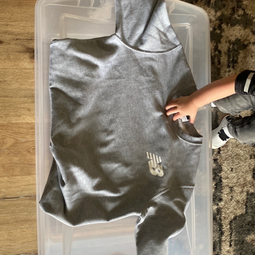 Grey new balance xs men’s